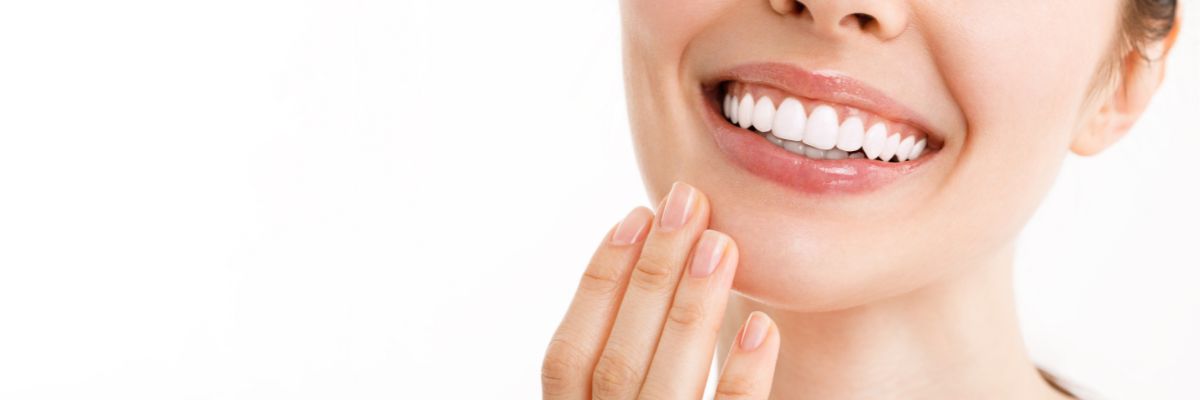 En qué consisten los implantes dentales